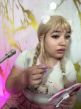 Snapshot of hinata_dolly chatting on May 10, 2026, 11:48 am hinata dolly online show from May 10, 2026, 11:48 am