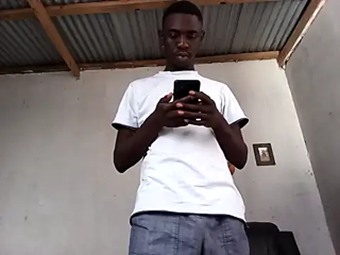 Snapshot of Chocolatepapix chatting on February 12, 2026, 8:31 am Chocolatepapix online show from February 12, 2026, 8:31 am