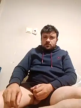 nihattttttttttttttt online show from December 17, 2025, 9:10 pm