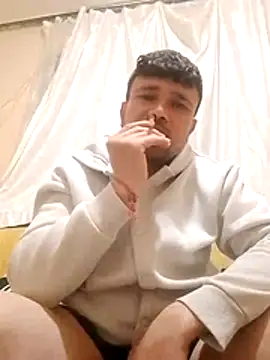 nihattttttttttttttt online show from April 2, 2026, 9:01 pm