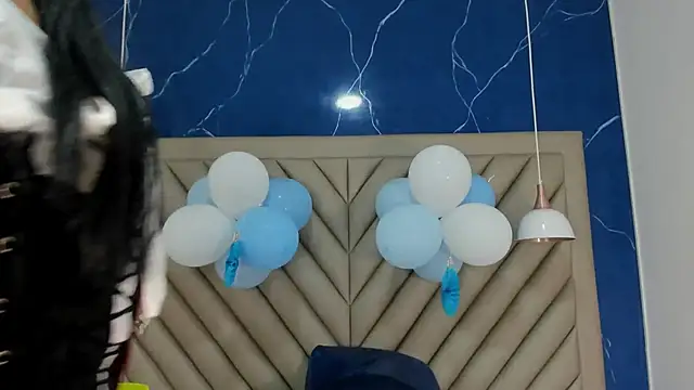 Snapshot of Ibbie_drastic chatting on September 23, 2025, 12:08 pm Ibbie drastic online show from September 23, 2025, 12:08 pm