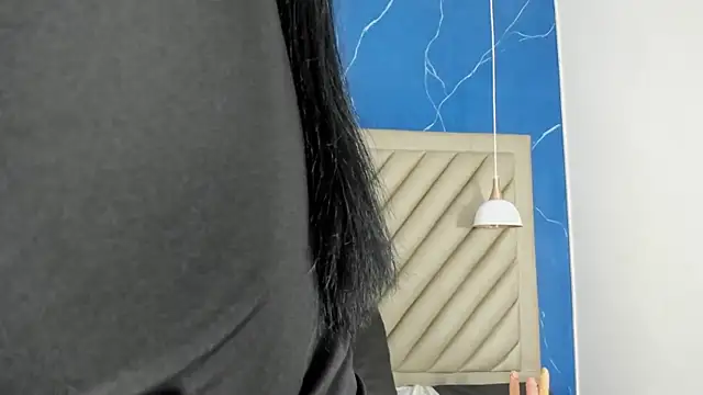 Snapshot of Ibbie_drastic chatting on October 16, 2025, 12:06 pm Ibbie drastic online show from October 16, 2025, 12:06 pm