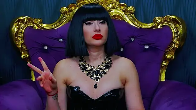 LaraMaeve online show from December 17, 2025, 6:52 am