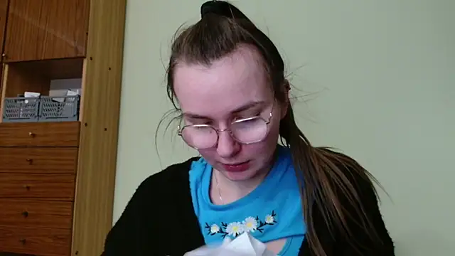 LooveELLYx online show from January 23, 2025, 3:32 pm