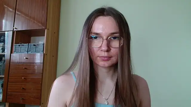 LooveELLYx online show from February 25, 2025, 2:44 pm