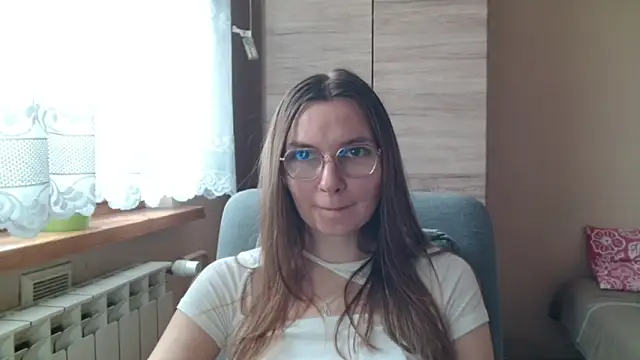 LooveELLYx online show from November 12, 2025, 8:26 am