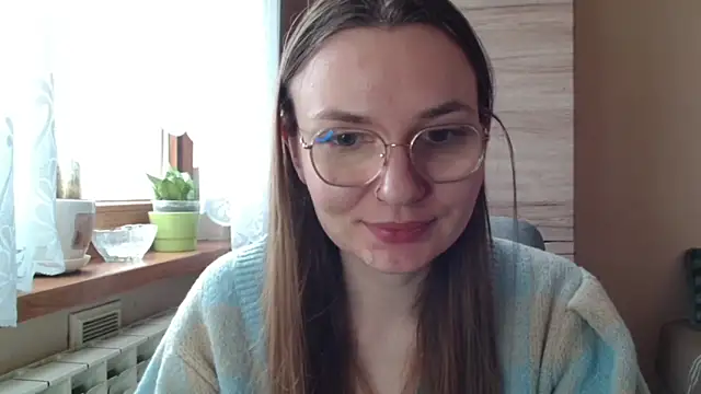 LooveELLYx online show from April 7, 2026, 6:25 am