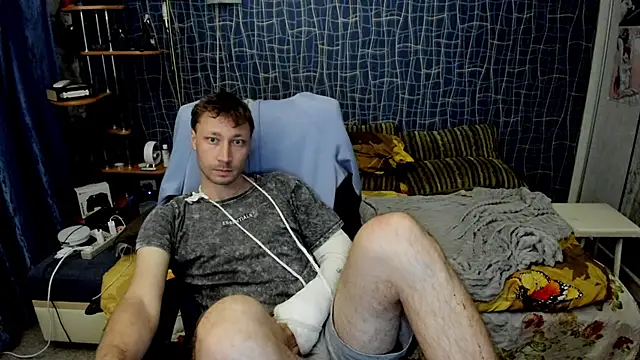 CuteBoy228 online show from June 3, 2026, 6:24 pm