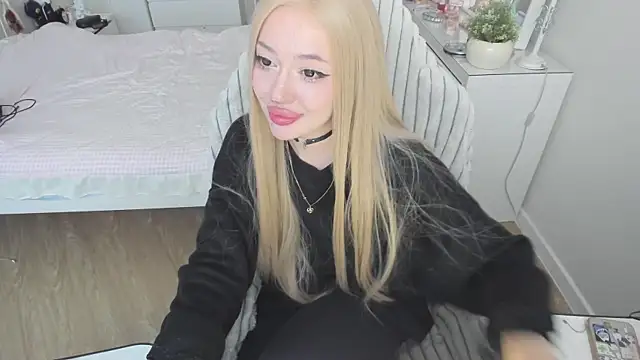 saadnesstyan online show from November 3, 2025, 6:36 am