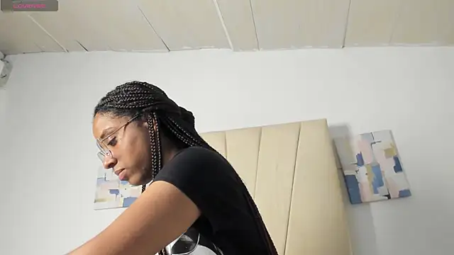 Sophia Ebony online show from May 28, 2026, 12:13 pm