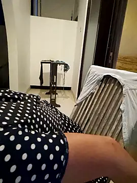 Snapshot of CelynaRoss chatting on February 9, 2026, 3:38 pm CelynaRoss online show from February 9, 2026, 3:38 pm