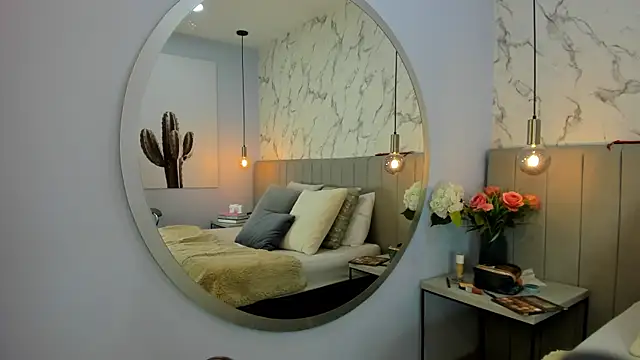 Karlla Brown online show from November 16, 2025, 2:11 pm