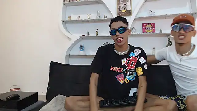 Snapshot of GRETEL_BOYS chatting on November 28, 2025, 1:30 am GRETEL BOYS online show from November 28, 2025, 1:30 am