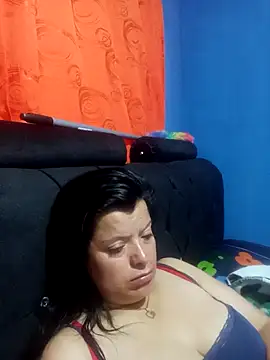 Hanna Kieran online show from November 28, 2025, 10:51 am