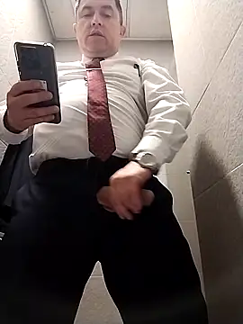 BigCristh79 online show from April 4, 2026, 7:28 am