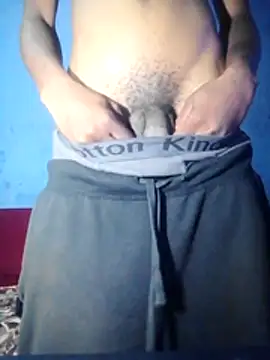 Snapshot of Taydoo883 chatting on March 4, 2026, 5:19 pm Taydoo883 online show from March 4, 2026, 5:19 pm