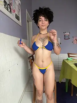 CamillyBlum online show from September 18, 2025, 3:58 pm