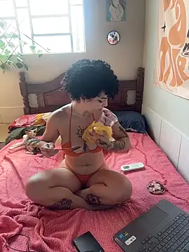 CamillyBlum online show from November 12, 2025, 7:46 pm