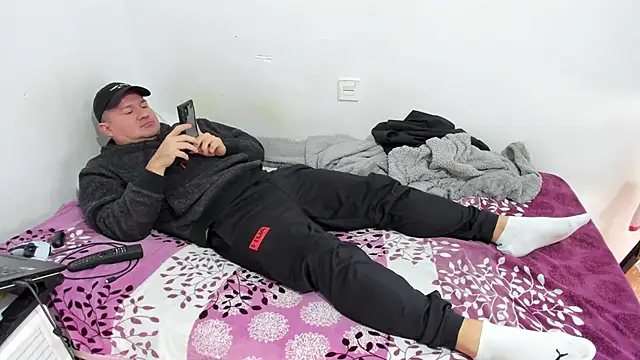 Snapshot of fuckynations chatting on January 3, 2025, 11:57 am fuckynations online show from January 3, 2025, 11:57 am