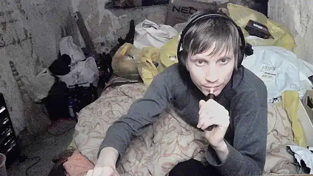 Snapshot of makarov1993 chatting on March 5, 2026, 6:15 pm makarov1993 online show from March 5, 2026, 6:15 pm
