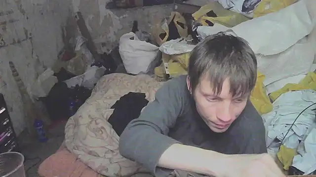 Snapshot of makarov1993 chatting on March 9, 2026, 7:12 am makarov1993 online show from March 9, 2026, 7:12 am