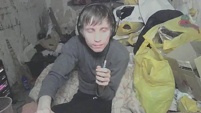 Snapshot of makarov1993 chatting on March 9, 2026, 8:35 pm makarov1993 online show from March 9, 2026, 8:35 pm