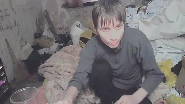 Snapshot of makarov1993 chatting on March 12, 2026, 9:48 am makarov1993 online show from March 12, 2026, 9:48 am