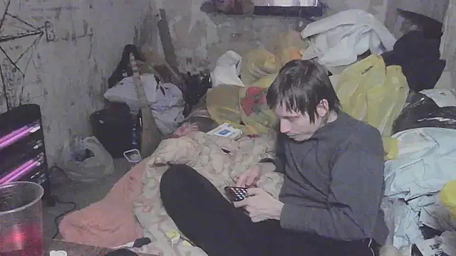 Snapshot of makarov1993 chatting on March 17, 2026, 3:22 am makarov1993 online show from March 17, 2026, 3:22 am