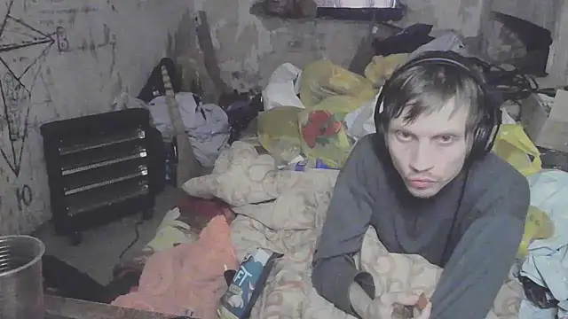 Snapshot of makarov1993 chatting on March 19, 2026, 11:09 pm makarov1993 online show from March 19, 2026, 11:09 pm