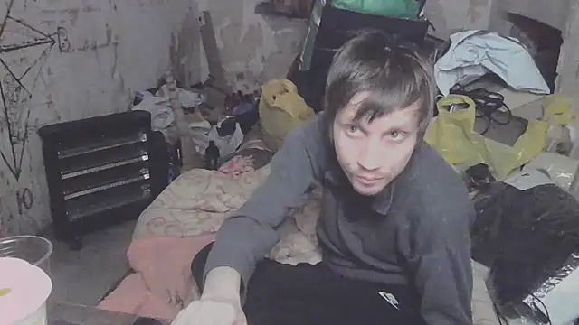 Snapshot of makarov1993 chatting on March 24, 2026, 6:40 am makarov1993 online show from March 24, 2026, 6:40 am