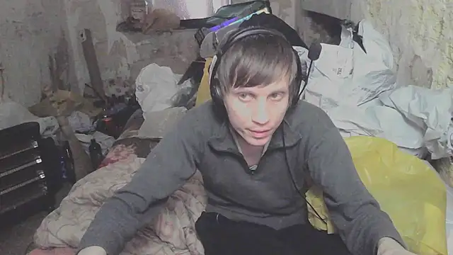 Snapshot of makarov1993 chatting on April 4, 2026, 9:40 am makarov1993 online show from April 4, 2026, 9:40 am