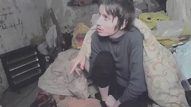 Snapshot of makarov1993 chatting on April 15, 2026, 8:54 am makarov1993 online show from April 15, 2026, 8:54 am