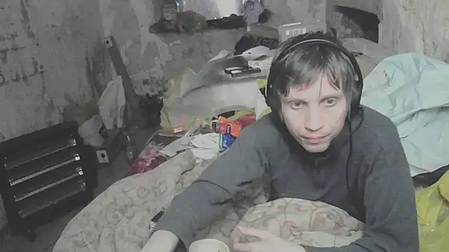 Snapshot of makarov1993 chatting on April 15, 2026, 8:09 pm makarov1993 online show from April 15, 2026, 8:09 pm
