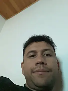 Michaell Spinelly online show from April 17, 2026, 11:41 pm