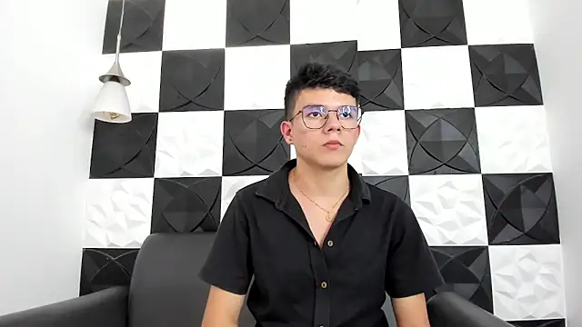 AndyFame1 online show from December 17, 2025, 6:47 pm