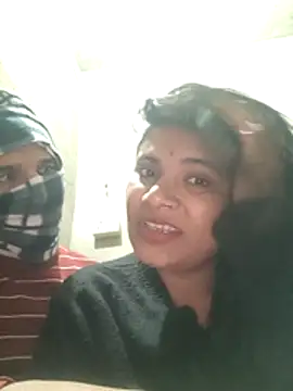 couple 71 online show from January 9, 2026, 1:47 pm