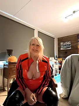 Snapshot of SexyKato001 chatting on October 23, 2025, 9:19 am SexyKato001 online show from October 23, 2025, 9:19 am