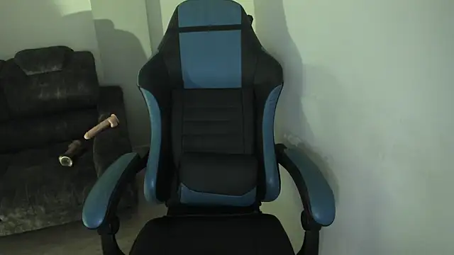 Snapshot of Scarbadgirl_ chatting on October 11, 2025, 3:28 am Scarbadgirl online show from October 11, 2025, 3:28 am