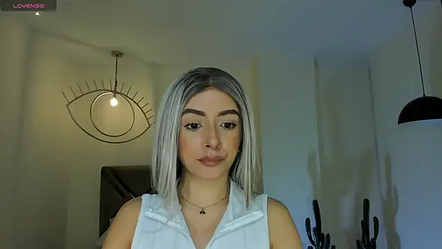 IsabellaMoreau online show from February 22, 2026, 5:44 pm