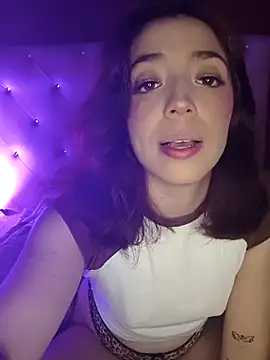 summi10 online show from November 19, 2025, 10:54 pm