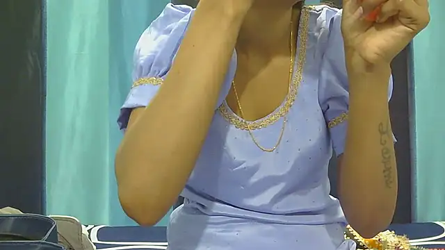 Snapshot of Aarti_misty71 chatting on January 8, 2026, 4:04 am Aarti misty71 online show from January 8, 2026, 4:04 am