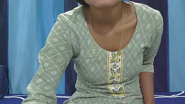 Snapshot of Aarti_misty71 chatting on January 13, 2026, 4:29 am Aarti misty71 online show from January 13, 2026, 4:29 am