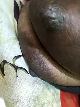 Dassing strip couple online show from February 6, 2026, 7:34 am