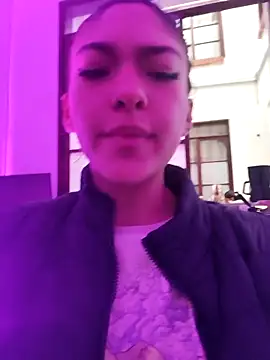 Victoria Beaumont online show from April 8, 2026, 11:43 am