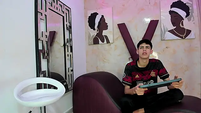 TWINKS FRIENDS online show from February 1, 2026, 1:31 pm