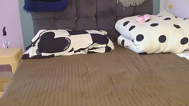 Snapshot of AfricanDickza chatting on November 18, 2025, 7:35 am AfricanDickza online show from November 18, 2025, 7:35 am