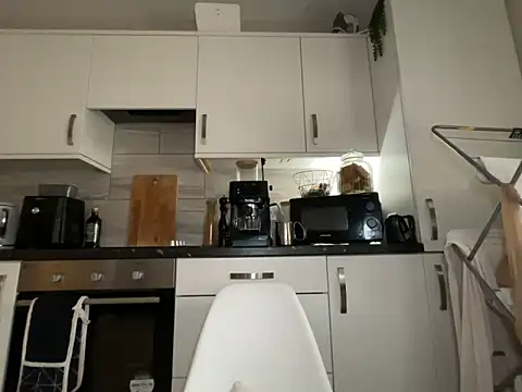 FrancescaXO online show from March 27, 2026, 7:47 am