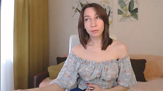 Snapshot of GoodGlamorGirl chatting on February 12, 2025, 5:05 am GoodGlamorGirl online show from February 12, 2025, 5:05 am