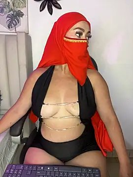 Snapshot of Aisha_Malek chatting on April 7, 2026, 10:09 pm Aisha Malek online show from April 7, 2026, 10:09 pm