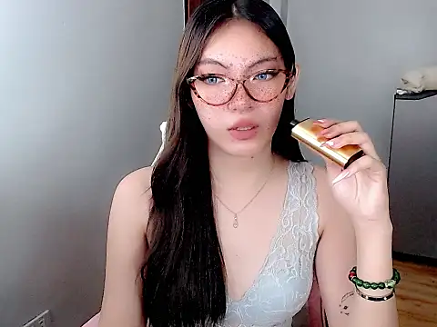 Snapshot of Miss_hornydolly chatting on March 16, 2026, 1:11 am Miss hornydolly online show from March 16, 2026, 1:11 am